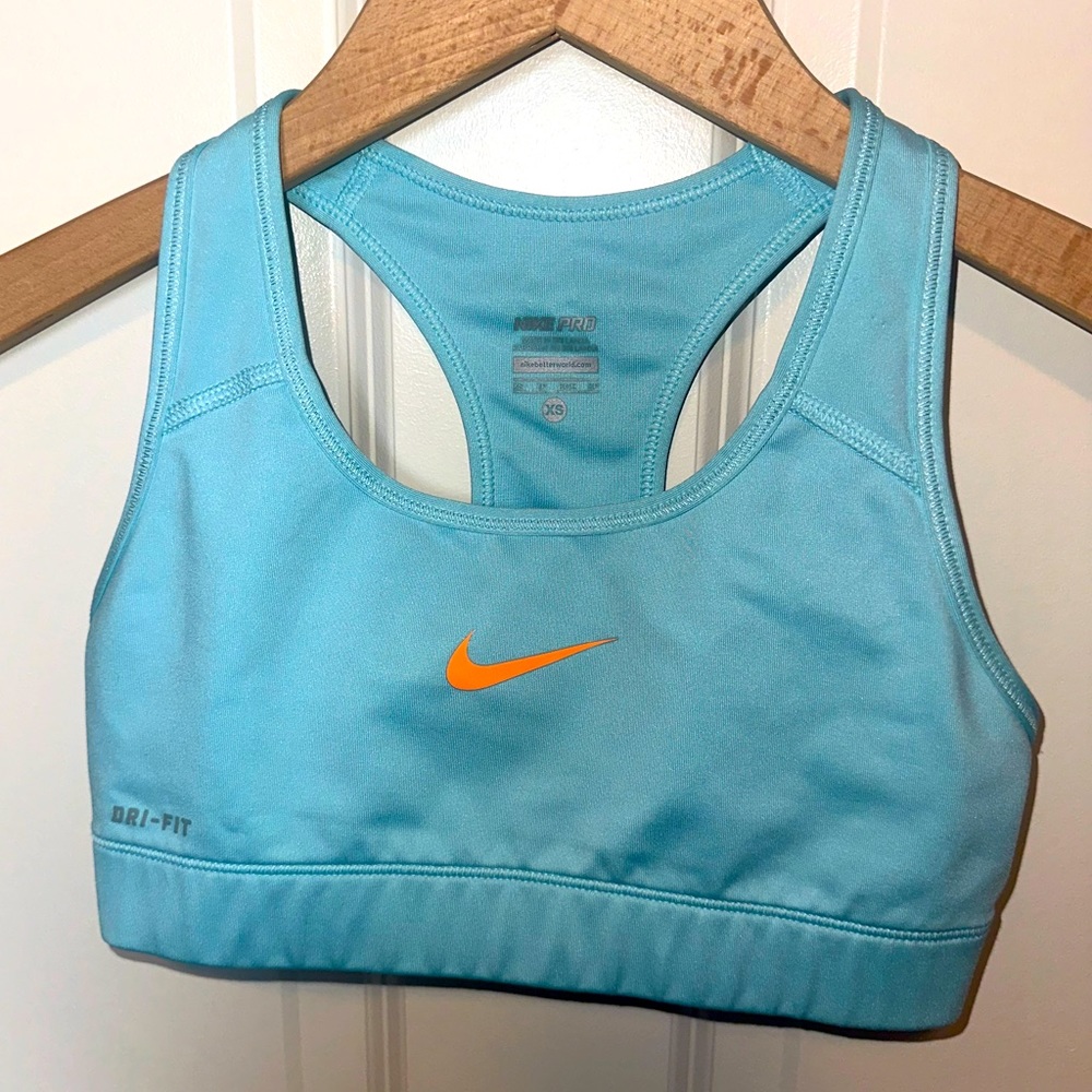 Nike Women’s Compression Sports Bra Size Medium